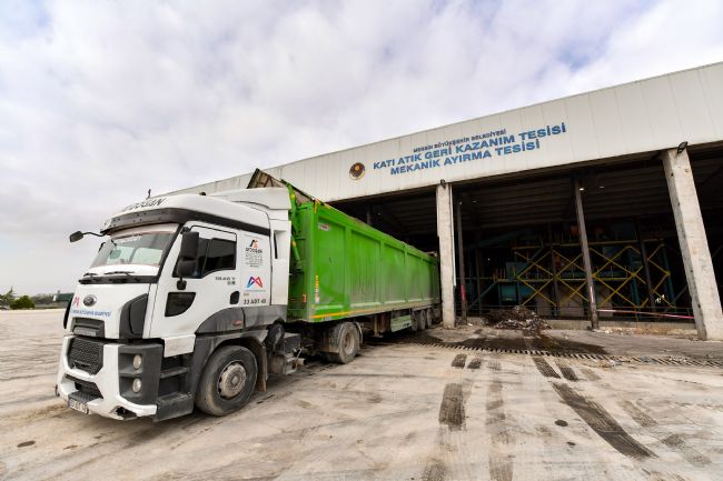Mersin Büyükşehir Belediyesi sürdürülebilir gelecek için harekete geçti