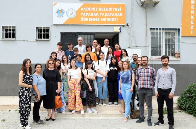 Romanyalı öğrenciler Akdeniz’in ilk ve tek öğrenme merkezini ziyaret etti