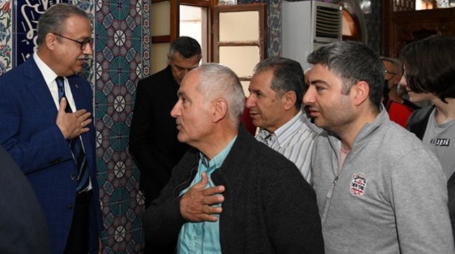 VATANDAŞ İLE BAYRAMLAŞTI