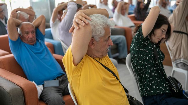 EMEKLİ EVİNDE 'FİBROMİYALJİ' EĞİTİMİ