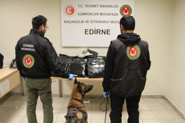 Gümrük Muhafaza ekipleri kaçakçılığa karşı operasyonlarını sürdürüyor