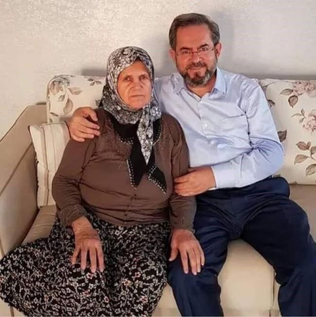 Ankara Üniversitesi Rektörü Ünüvar’ın vefat eden annesi, eski bakanların katılımıyla uğurlandı