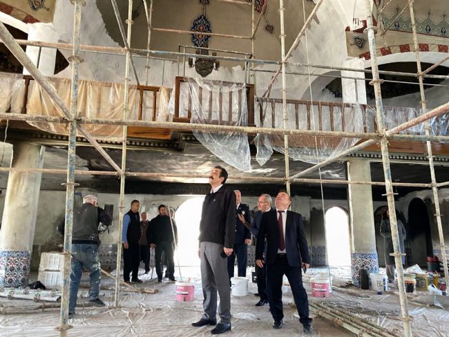 Bozyazı'da yangında zarar gören camide çalışmalar devam ediyor