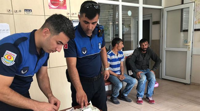 ZABITA EKİPLERİ DİLENCİ VE SEYYAR SATICILARA GÖZ AÇTIRMADI