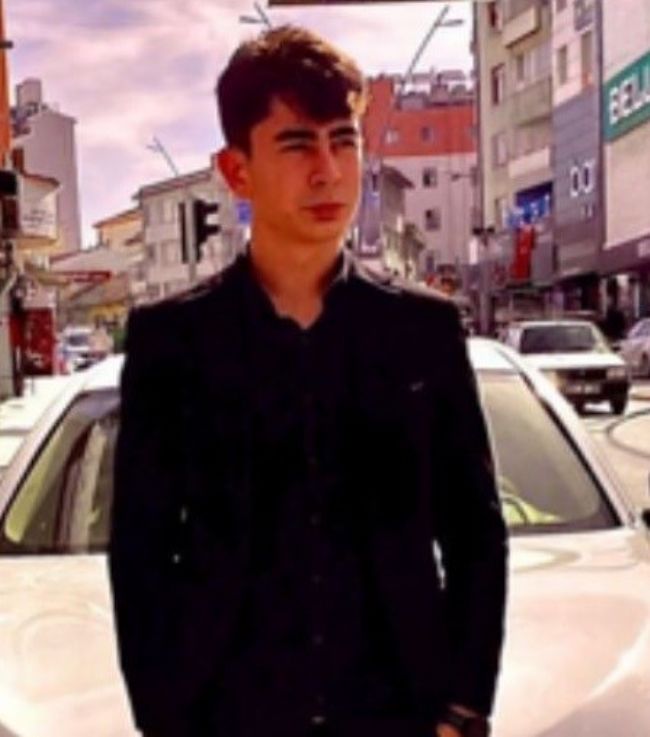 Motosikletli gencin feci ölümü