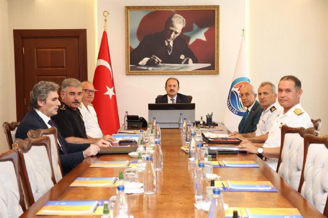 Mersin Valisi Pehlivan: "9 günlük tatil boyunca ilimize 1 milyon 691 bin 298 araç giriş çıkışı oldu"