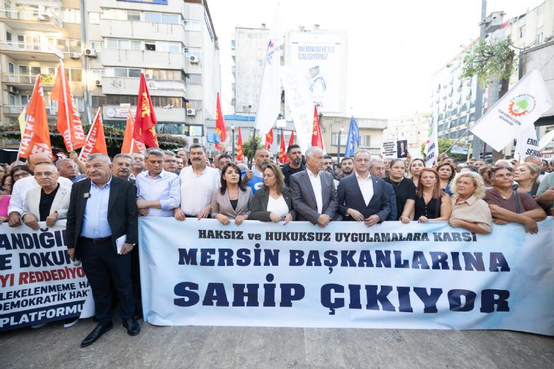 CHP MERSİN İL BAŞKANLIĞI ‘MERSİN BAŞKANLARINA SAHİP ÇIKIYOR’ BULUŞMASI DÜZENLEDİ