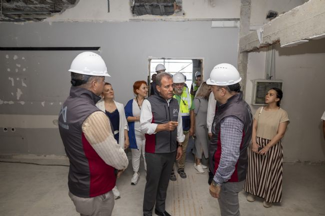 'Kent Müzesi' yapılacak Taş Bina'da restorasyon çalışmaları sürüyor