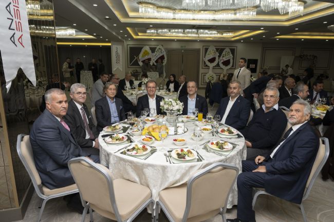 ‘Mersin çalışıyor ve üretiyor’