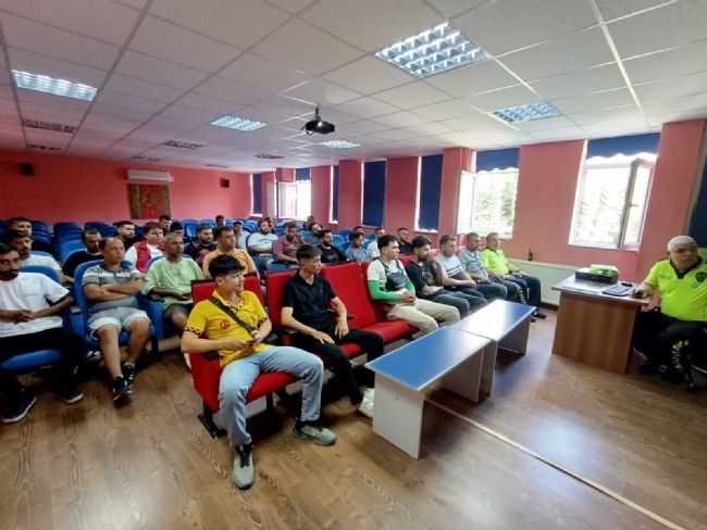 Silifke'de motokuryelere trafik eğitimi