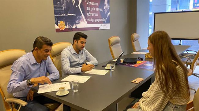 ÖĞRENCİLERE İŞ İMKANI SAĞLIYORLAR