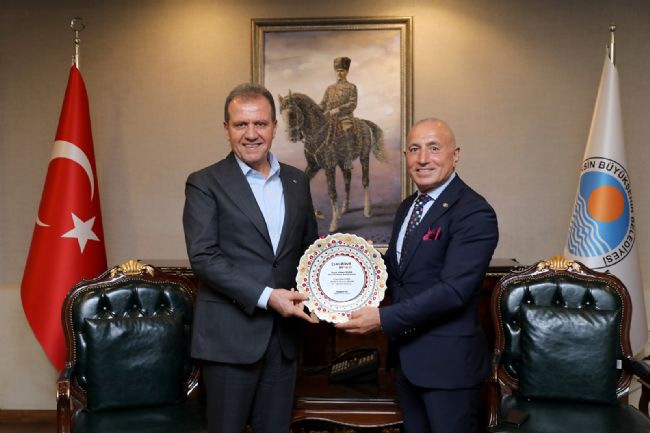 "Demokrasi kazandı"