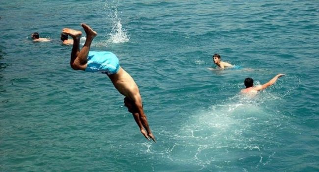 Balıklama atlarken 2 kere düşünün
