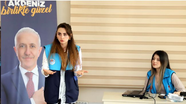 AKDENİZLİ AİLELERE 'EBEVEYN TUTUMLARI' SEMİNERİ