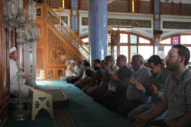 Mersin'de hayatını kaybeden Filistinliler için gıyabı cenaze namazı kılındı