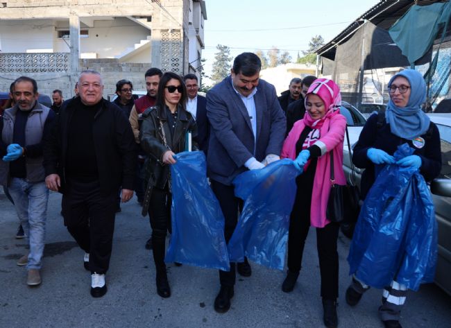 Toroslar’da "Mahallede Temizlik Var" Kampanyası Devam Ediyor