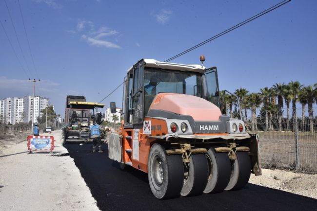 Mezitli’de içmesuyu hattı yenilendi, yollar asfaltlandı