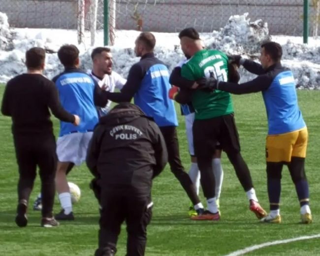 Gaziosmanpaşaspor’a Ceza Yağdı