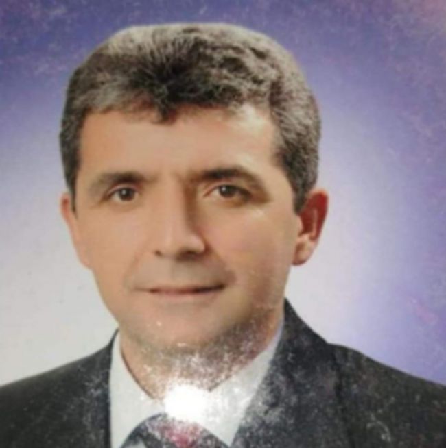 KAYIP OLARAK ARANAN EMEKLİ ÖĞRETMEN OTOMOBİLİNDE ÖLÜ BULUNDU