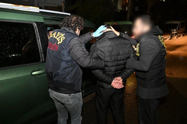 Özel harekatlı baskında cinayetten 27 yıl hapis cezasıyla aranan hükümlü yakalandı