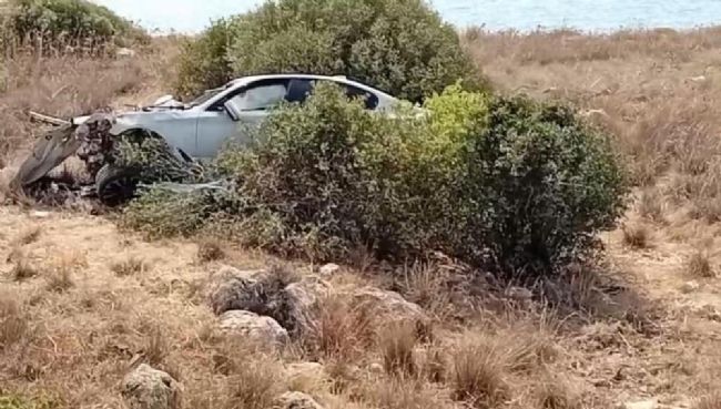 Otomobiliyle kaza geçiren polis, hayatını kaybetti
