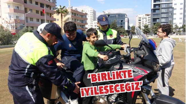 JANDARMADAN DEPREMZEDE ÇOCUKLAR İÇİN 'BİRLİKTE İYİLEŞECEĞİZ' ETKİNLİĞİ