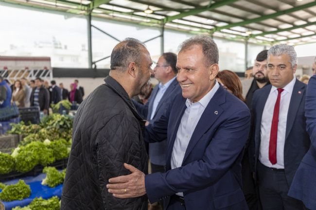 Tarsus halkından Seçer’e: “Yolun bahtın açık olsun”