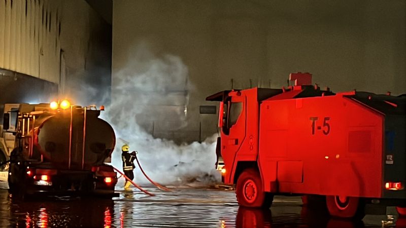 ANTREPODA ÇIKAN YANGIN KONTROL ALTINA ALINDI
