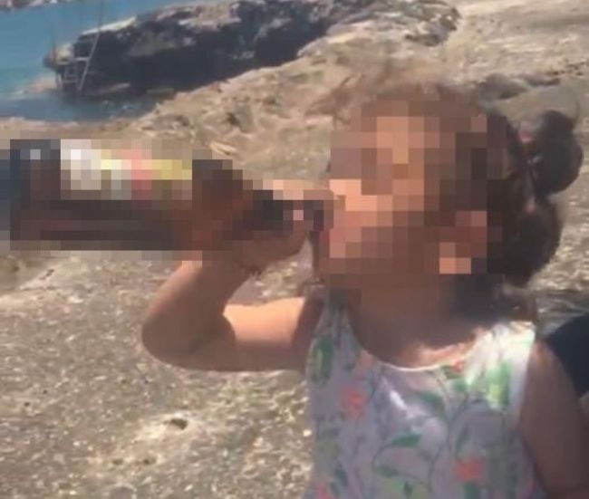 3 yaşındaki kızına içki içirdiği iddia edilen kadın gözaltına alındı