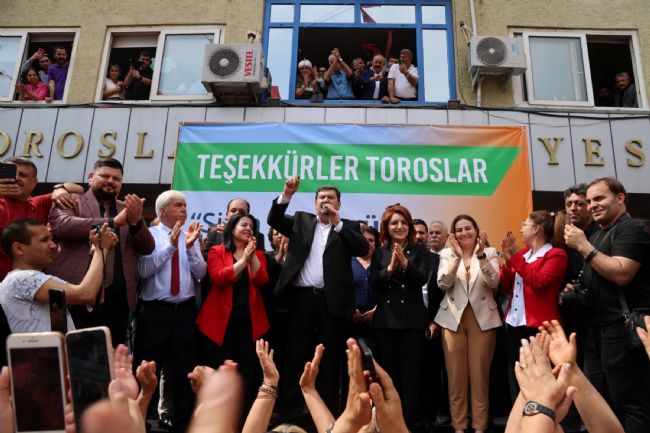 Başkan Yıldız, mazbatasını aldı
