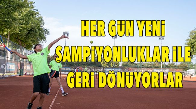 MERSİNLİ TENİSÇİLER BAŞARIYA DOYMUYOR