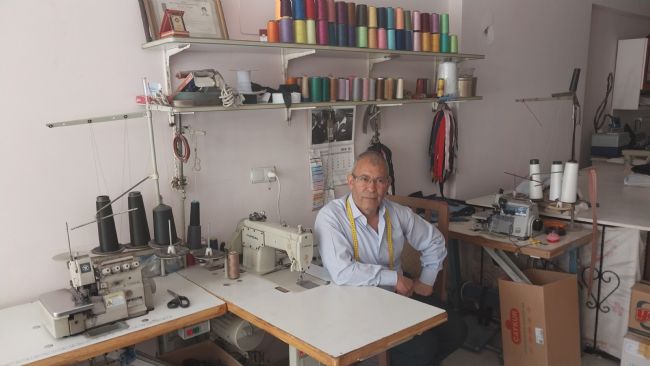 Çırak bulunamayan terzilikte yarım asrı geride bıraktı