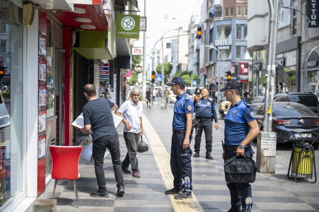 Mersin'de kaldırım ve yol işgallerine geçit yok