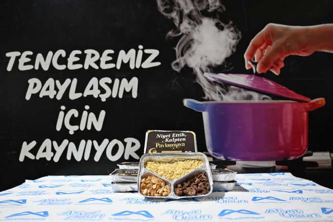 MERSİN BÜYÜKŞEHİR RAMAZAN RUHUNU SICAK YEMEKLERLE YURTTAŞLARA TAŞIYOR