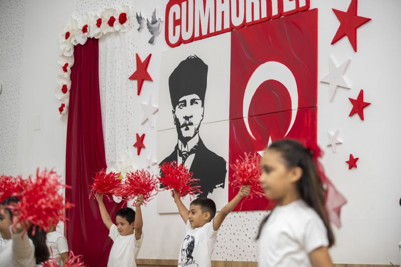 CUMHURİYETİMİZ İLELEBET PAYİDAR OLSUN!